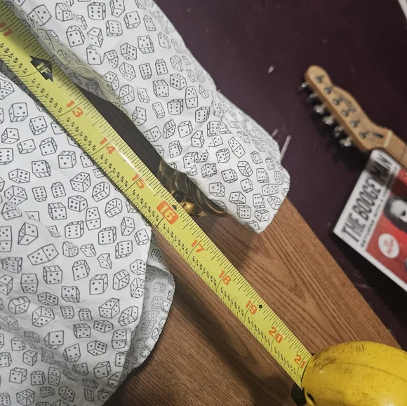 American Eagle Mens Dice Casino Super Soft Button Down Size Medium! - Picture 5 of 5